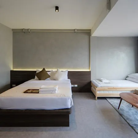 C'House Bangkok Hostel Exterior photo