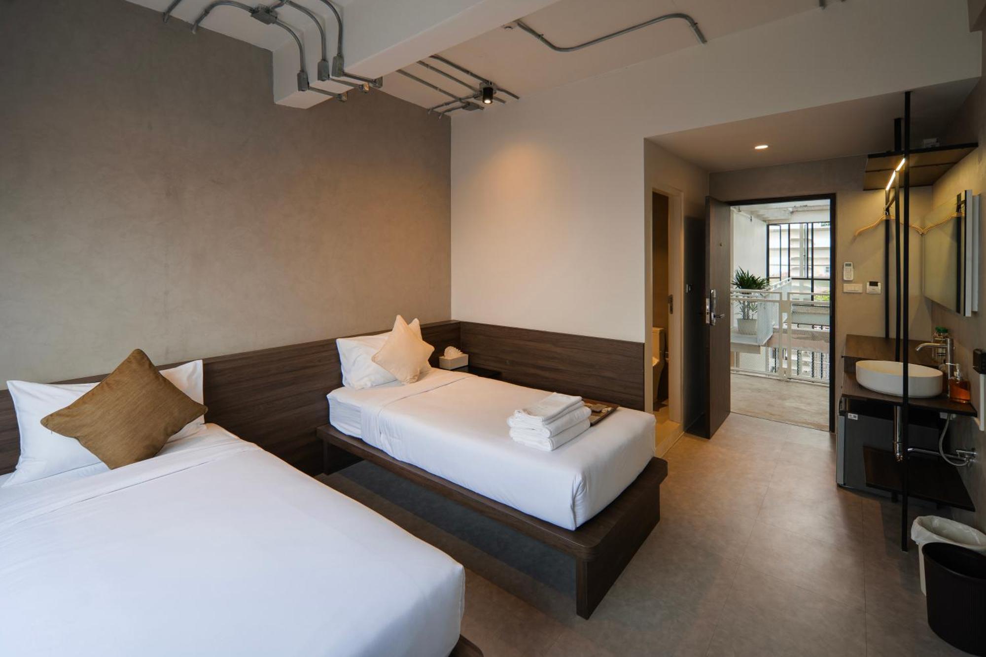 C'house * กรุงเทพมหานคร