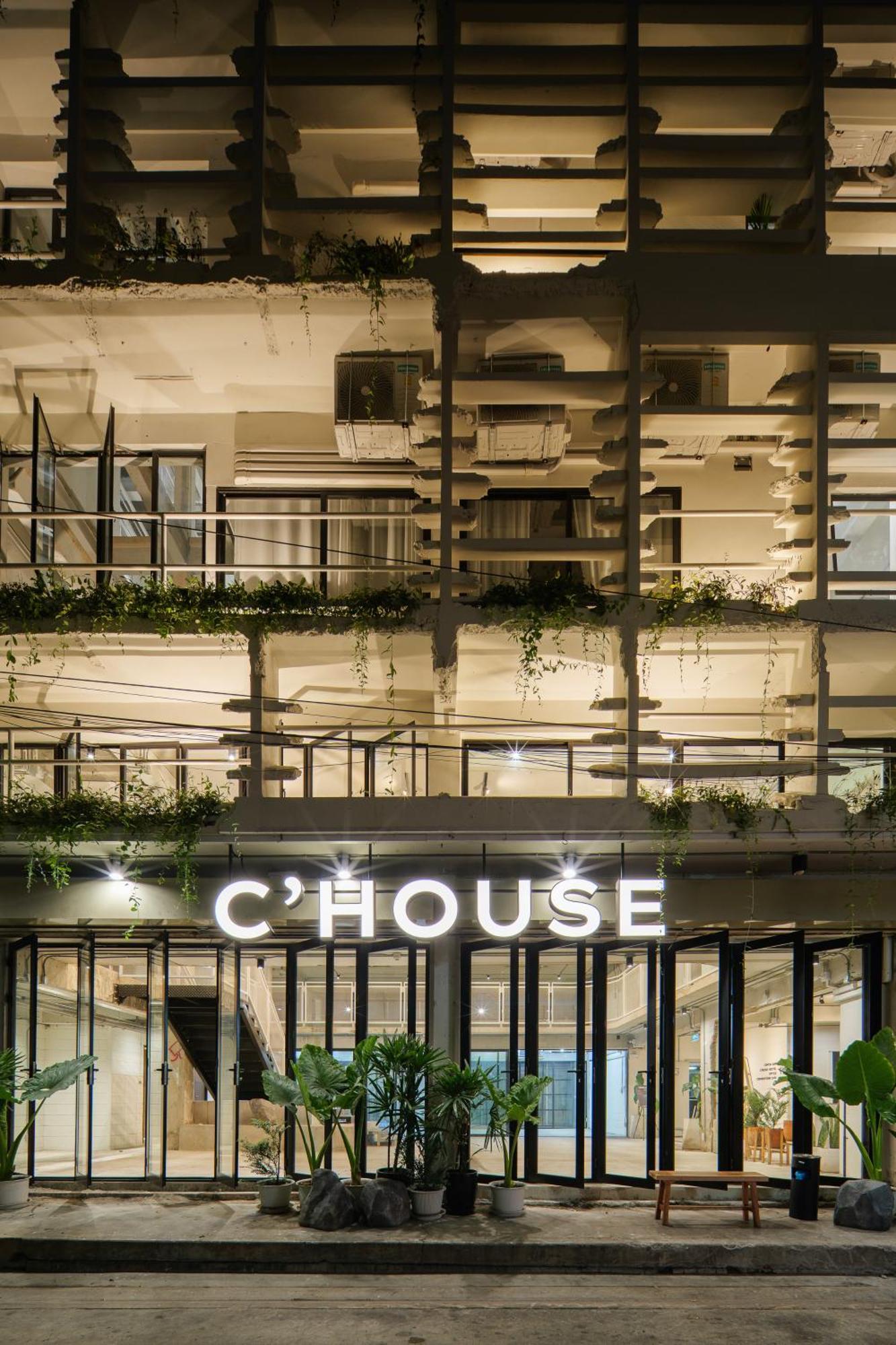 C'house Hostel
